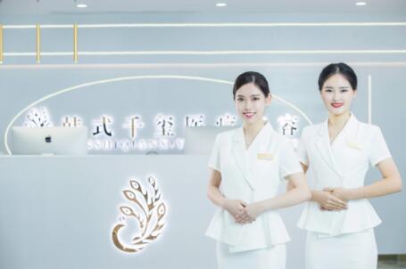 2022广州上眼睑抽脂术排名榜top10强的大型正规医院一一盘点！广州韩式千玺医疗整形美容医院大热门啊！