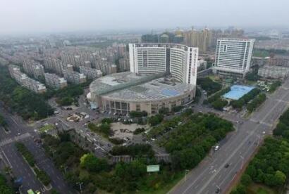 张家港肩部光纤吸脂医院综合实力前十排名技术精湛！张家港市第一人民医院烧伤美容整形科大咖云集