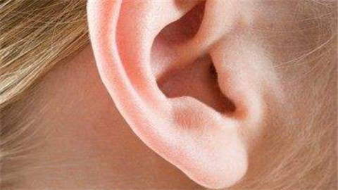 副耳去除手术疼吗？