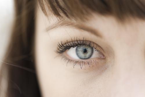双眼皮术后多久能恢复自然？