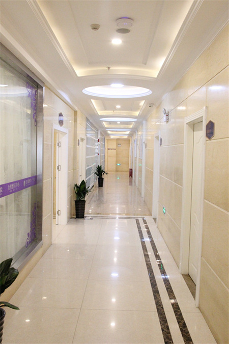 安庆现代妇产医院整形美容中心_走廊