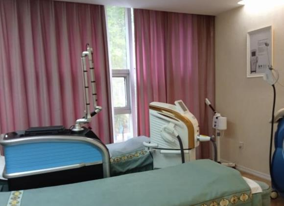 武汉现代女子妇科医院整形美容中心_皮肤治疗室