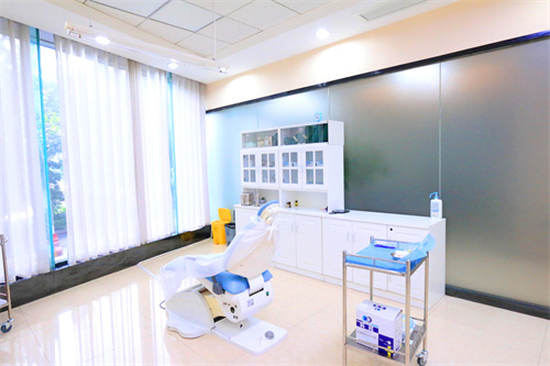 乌兰察布市中心医院整形外科_注射室